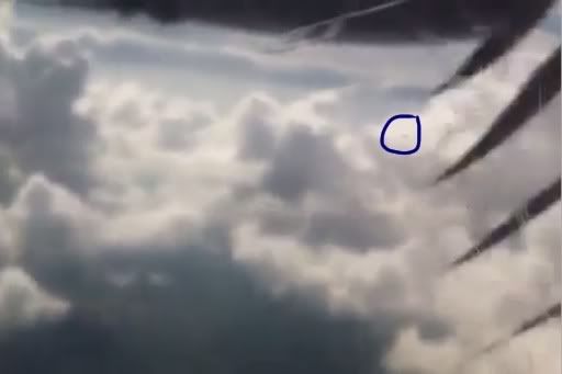 UFO - Đĩa Bay xuất hiện tại VN - 15h34' trên bầu trời VN