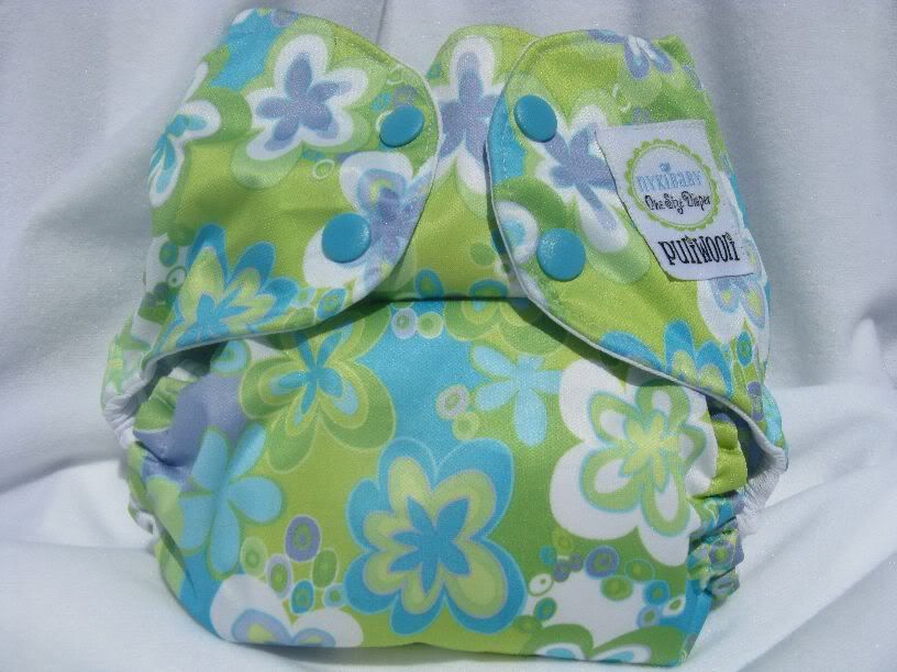 Flowers I One-size Pocket Diaper WITH 1 FREE INSERT Flowers I One-size Pocket Diaper WITH 1 FREE INSERT