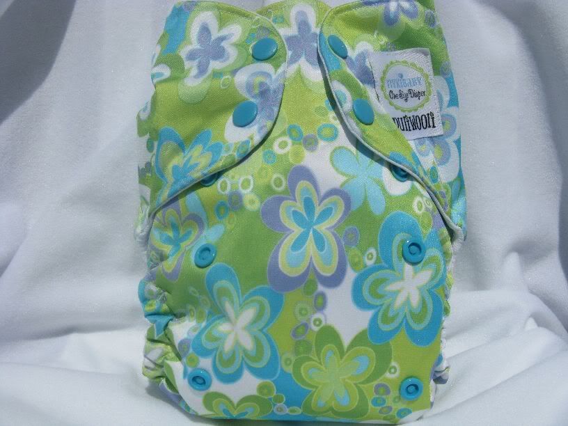Flowers I One-size Pocket Diaper WITH 1 FREE INSERT Flowers I One-size Pocket Diaper WITH 1 FREE INSERT