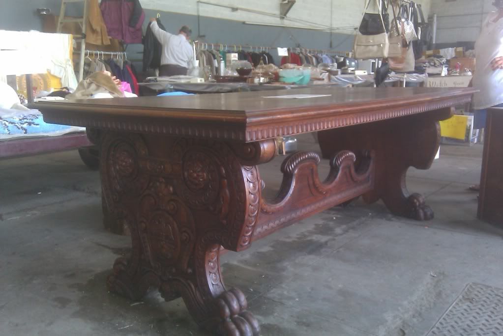  photo Librarytable1.jpg